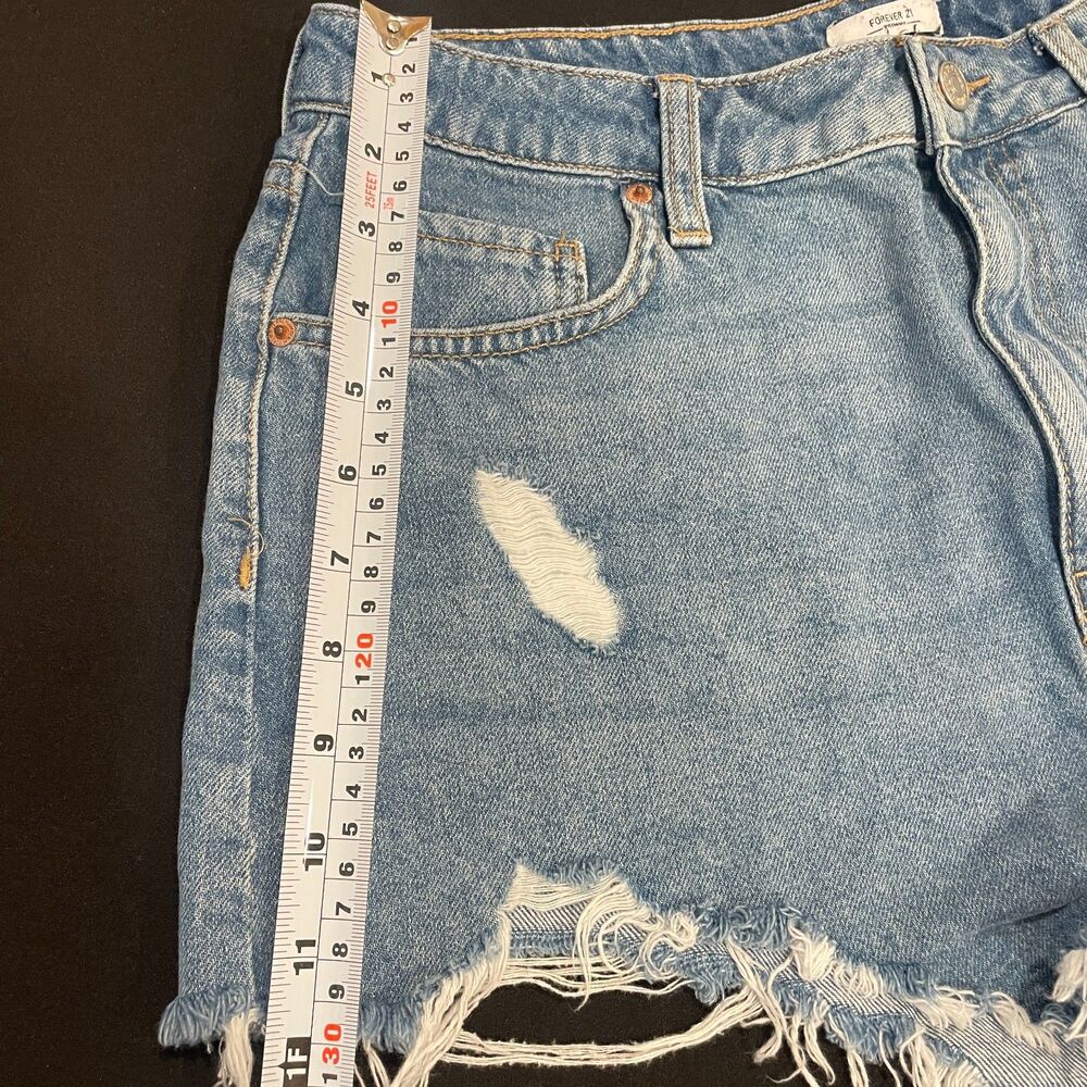 ~ Boho Festival Jean Shorts 29 Frayed Raw Hem Ripped Cut Offs Medium Blue Denim - Picture 5 of 15